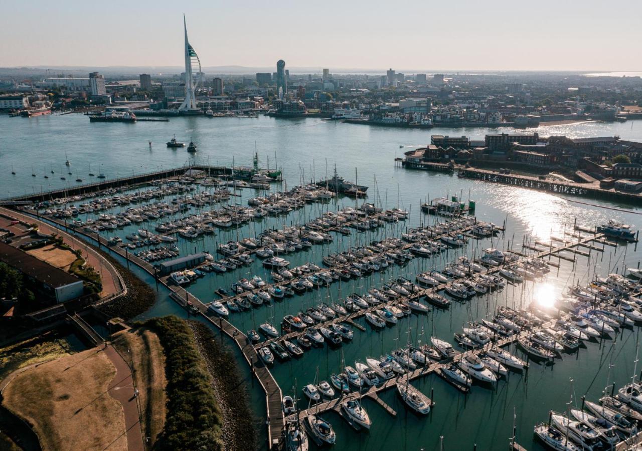 Rooms At Haslar Marina Gosport Eksteriør bilde